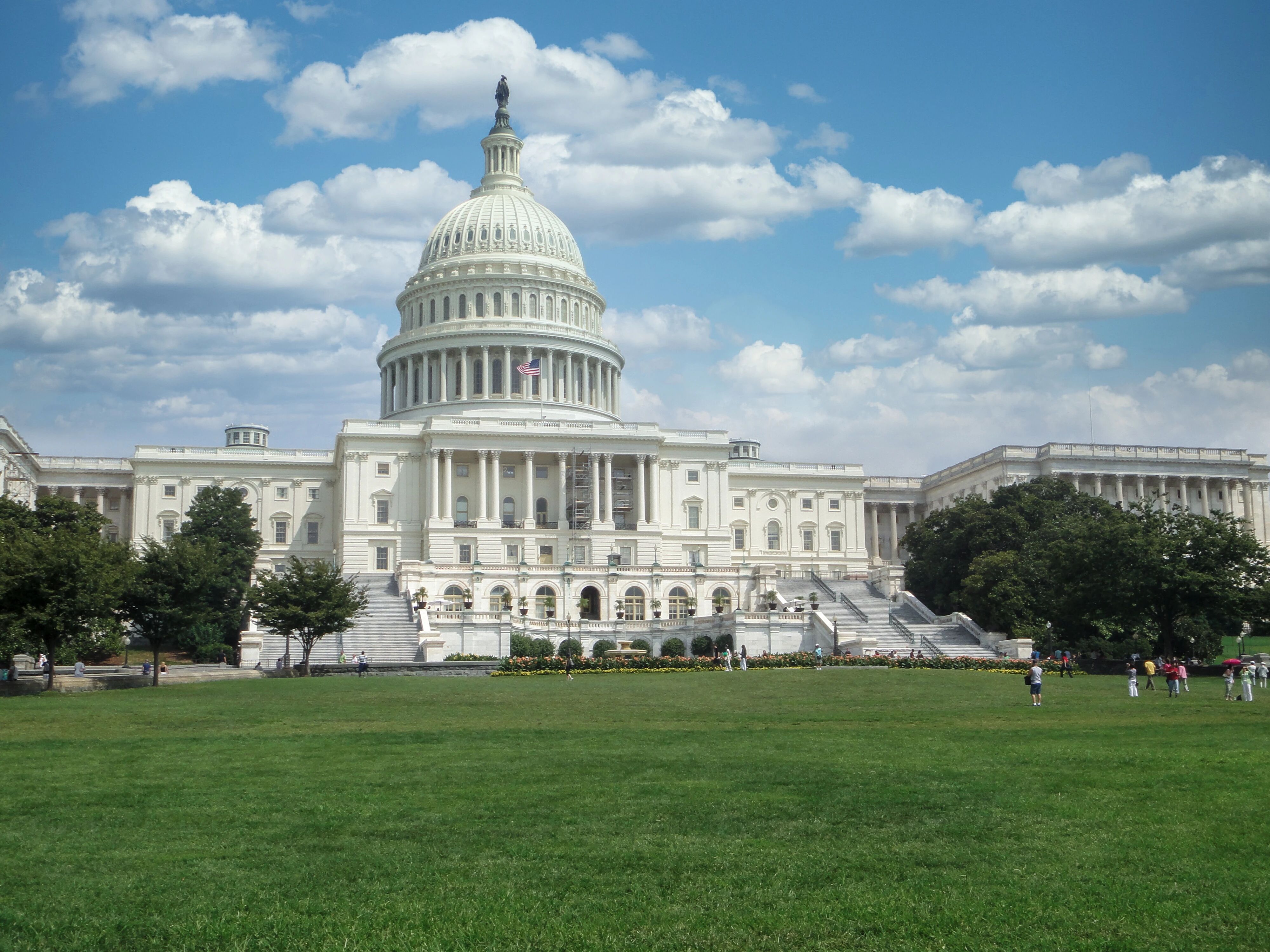 3月<font color='red'><font color='red'>美国</font><font color='red'>移民</font></font>排期：EB-1大幅推进，EB-5新政仍无排期